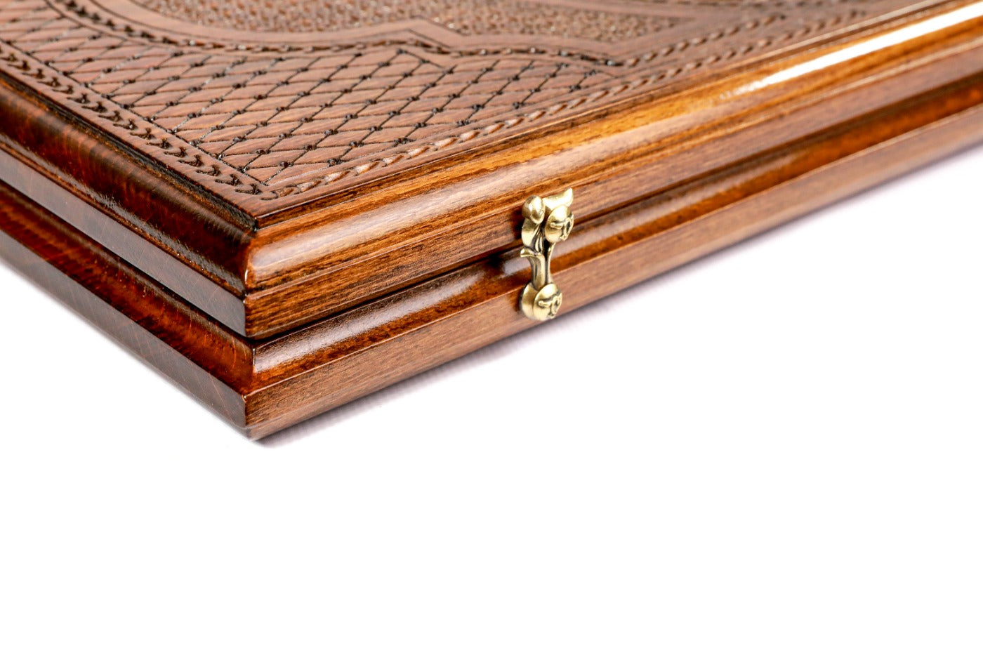 Luxury Lion Backgammon Set – Handcrafted Wooden Board with Lion Design - Unumperfectus