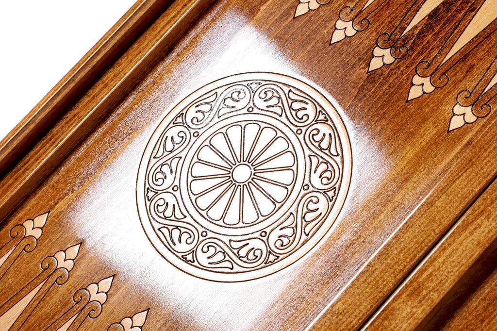 Luxury Lion Backgammon Set – Handcrafted Wooden Board with Lion Design - Unumperfectus