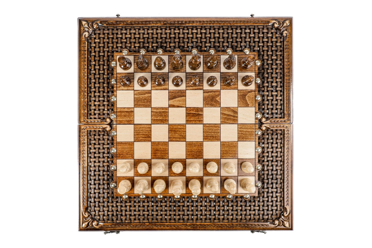 Top-down view of the carved braid chess set with all 32 pieces in starting position