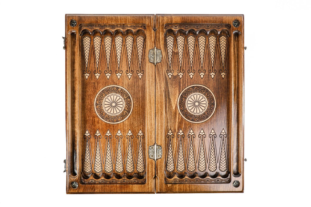 Backgammon field of the combo set laid flat, carved pointed-arch points and central wheel ornaments