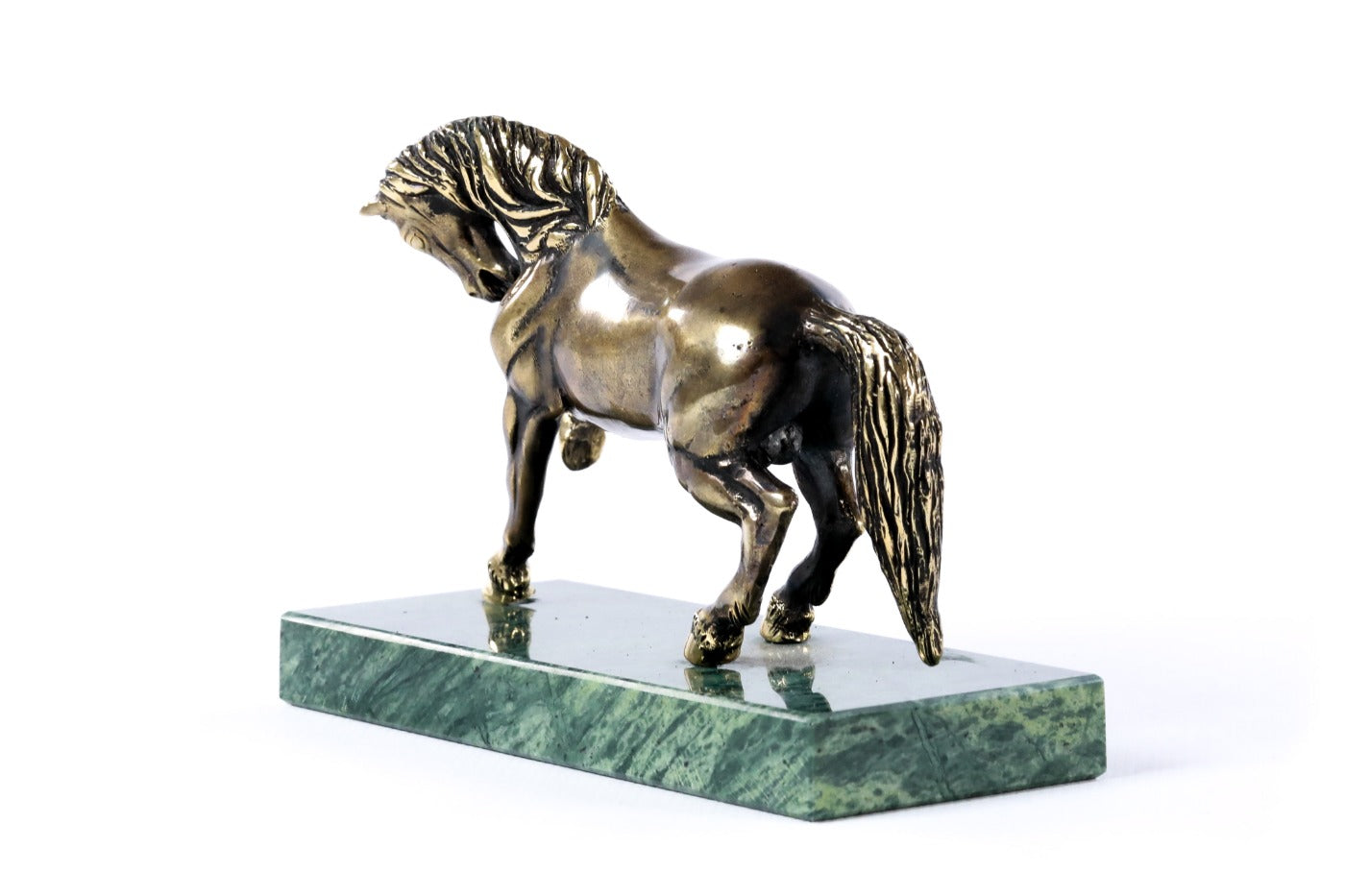 Bronze horse sculpture with Indian marble — detail