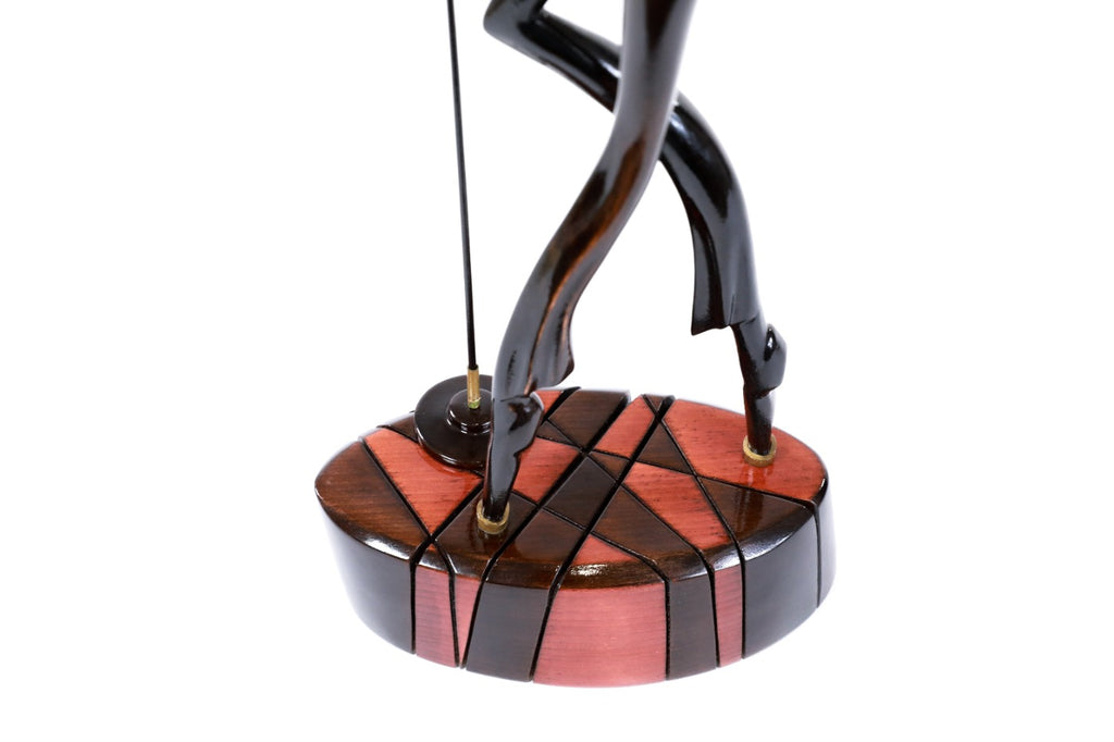 Wooden Michael Jackson sculpture, natural linden grain detail