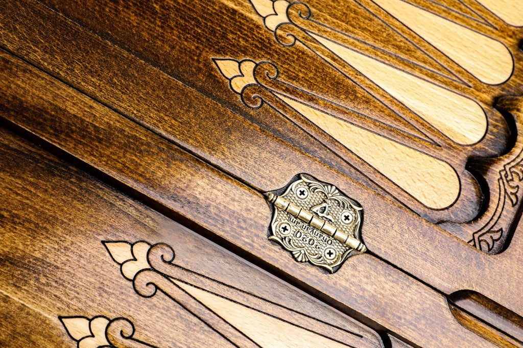 Backgammon Board - Assyrian Logo - Unumperfectus