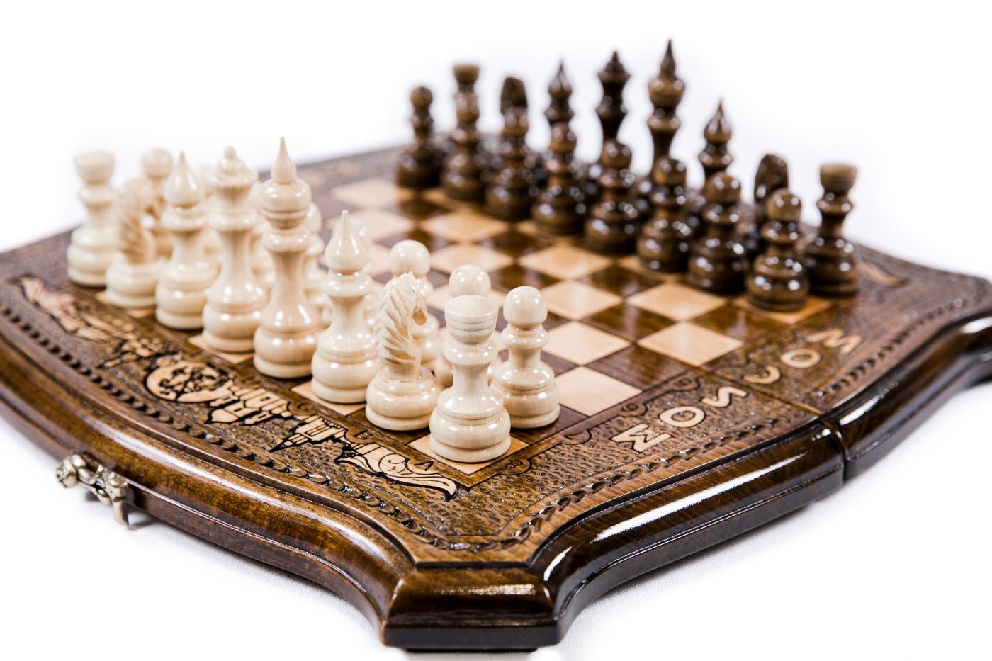 Handcrafted wooden chess board with Moscow city engraving — 2-in-1 chess and backgammon set