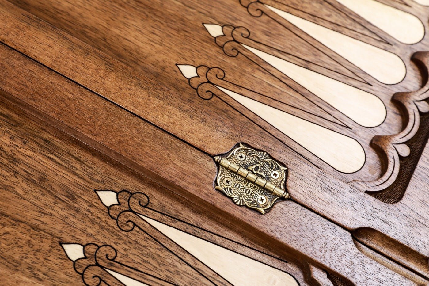 Backgammon Board - RocknRolla One Real RocknRolla - Unumperfectus