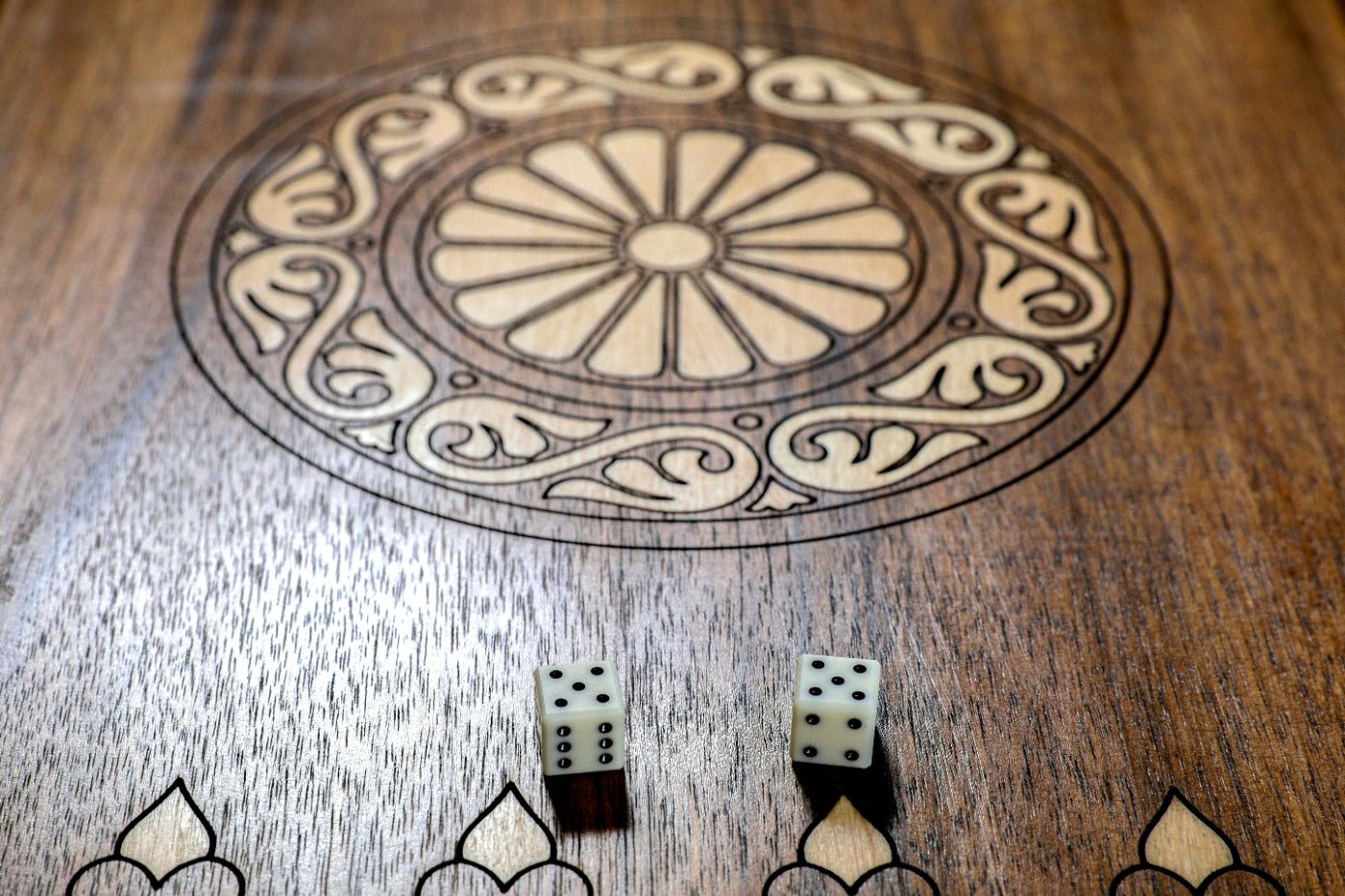 Backgammon Board - Gagripsh & Abkhazian Mountains - Unumperfectus