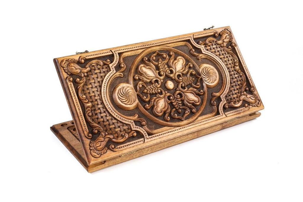 Closed Eternity backgammon board featuring the braid motif and intricate wood incrustation.
