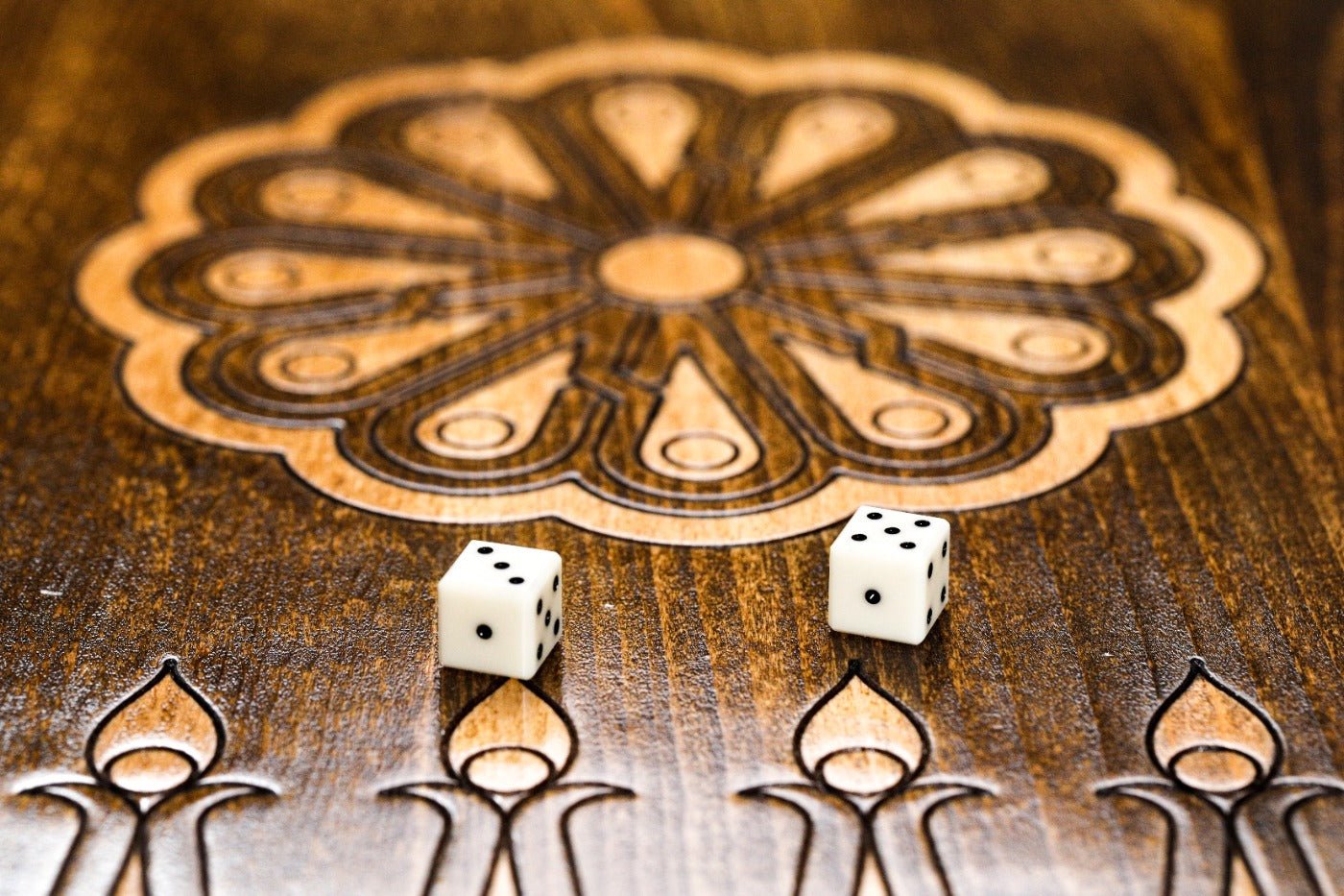 Wooden Carved Backgammon Board Ornamental 23.6" | 60 cm - Unumperfectus