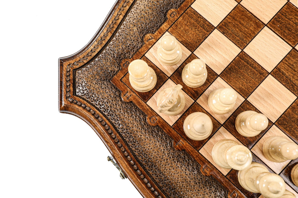 Chess Set with Contour Outline – Unique Wooden Chess Board - Unumperfectus
