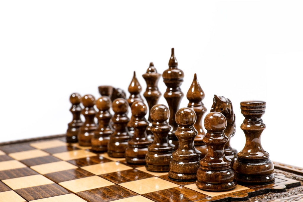 Classic Carved Chess Set – Wooden Chess Set 11.8" - Unumperfectus