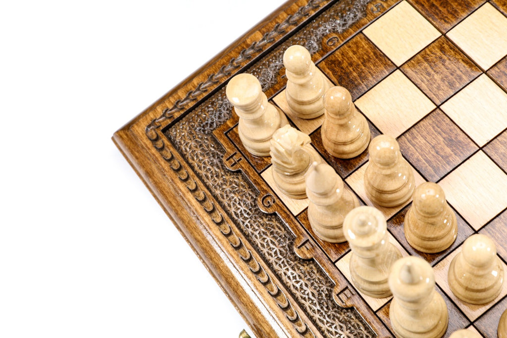 Classic Carved Chess Set – Wooden Chess Set 11.8" - Unumperfectus