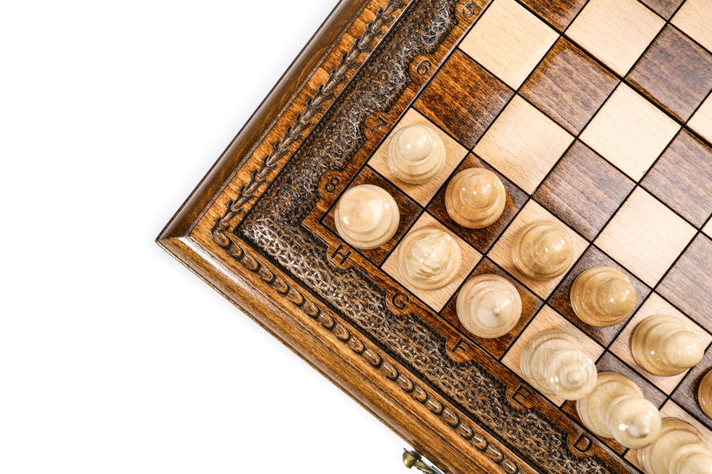 Classic Carved Chess Set – Wooden Chess Set 11.8" - Unumperfectus