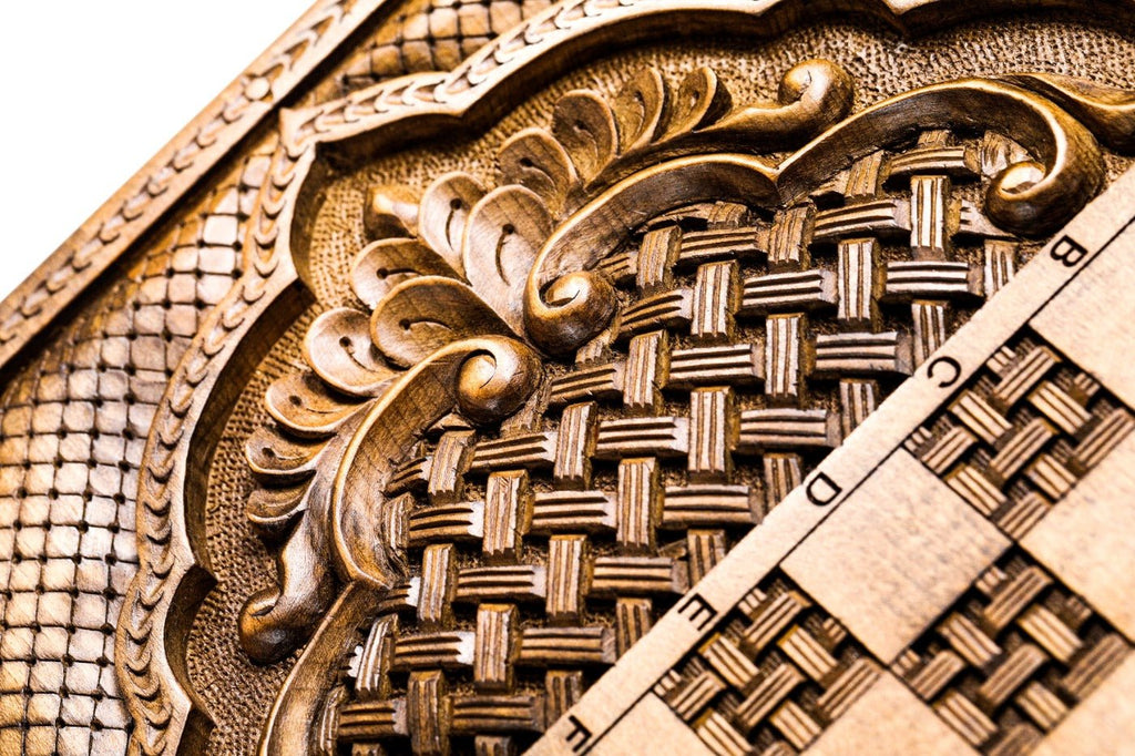 Backgammon Board - Ornamental Bas-Relief Wooden Design - Unumperfectus