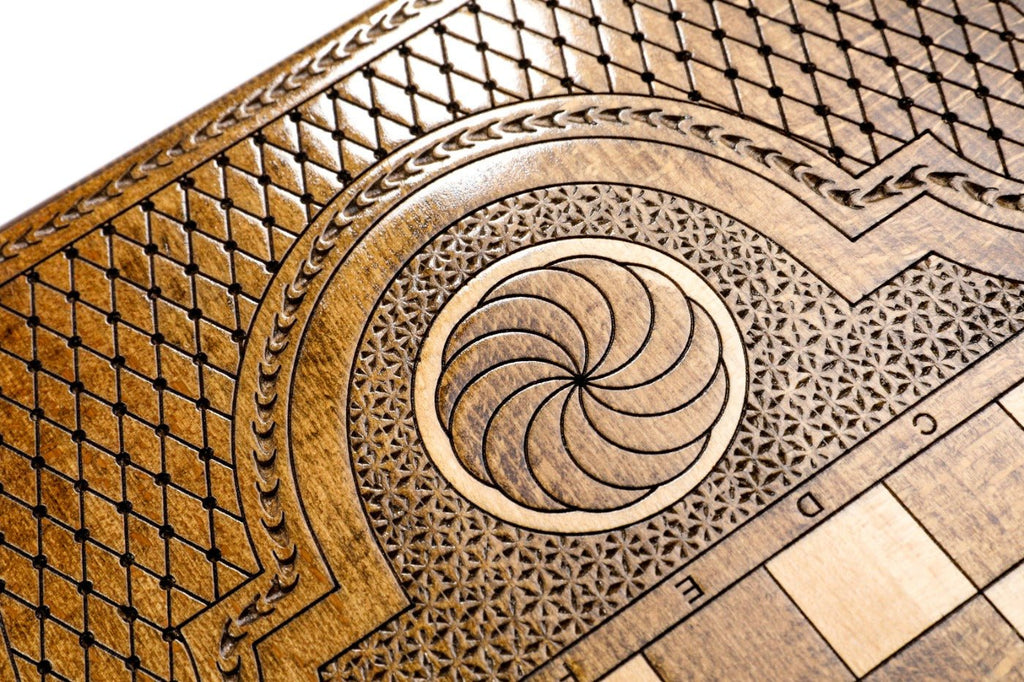 Backgammon Board - Ornamental Snowflake & Sacred Arch Wooden Design - Unumperfectus