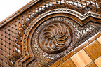 Eternity Symbol backgammon board - detail of the wood grain and finish