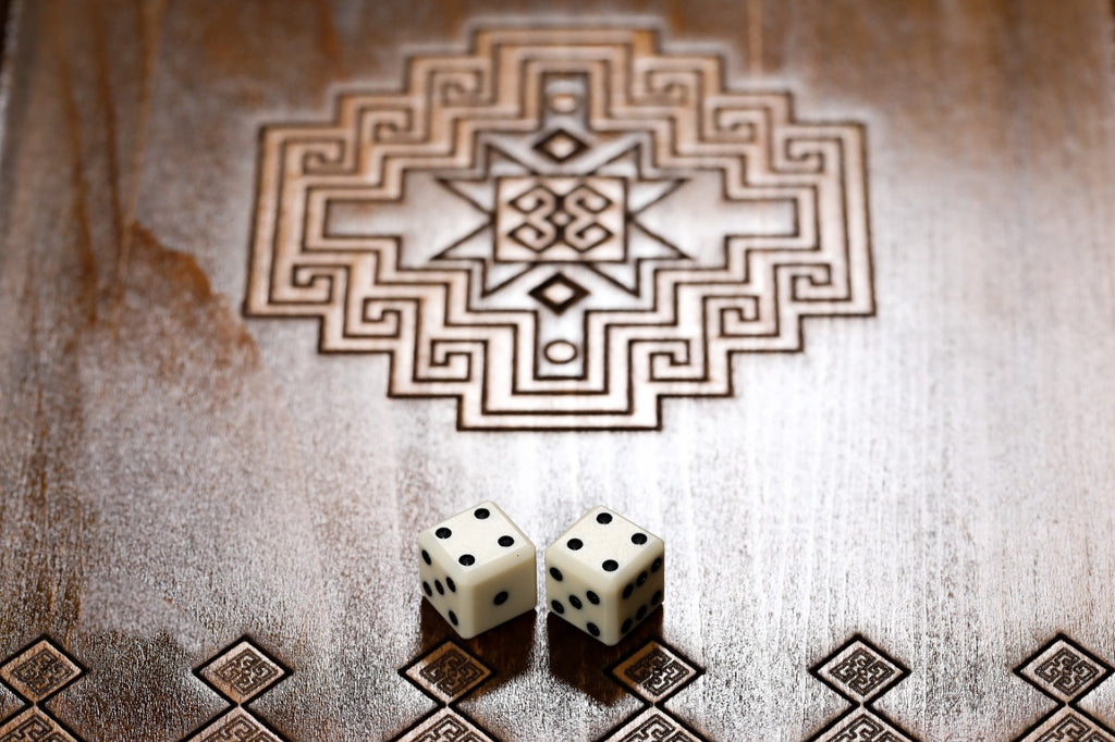 Backgammon Board - Lori Carpet Motif - Unumperfectus