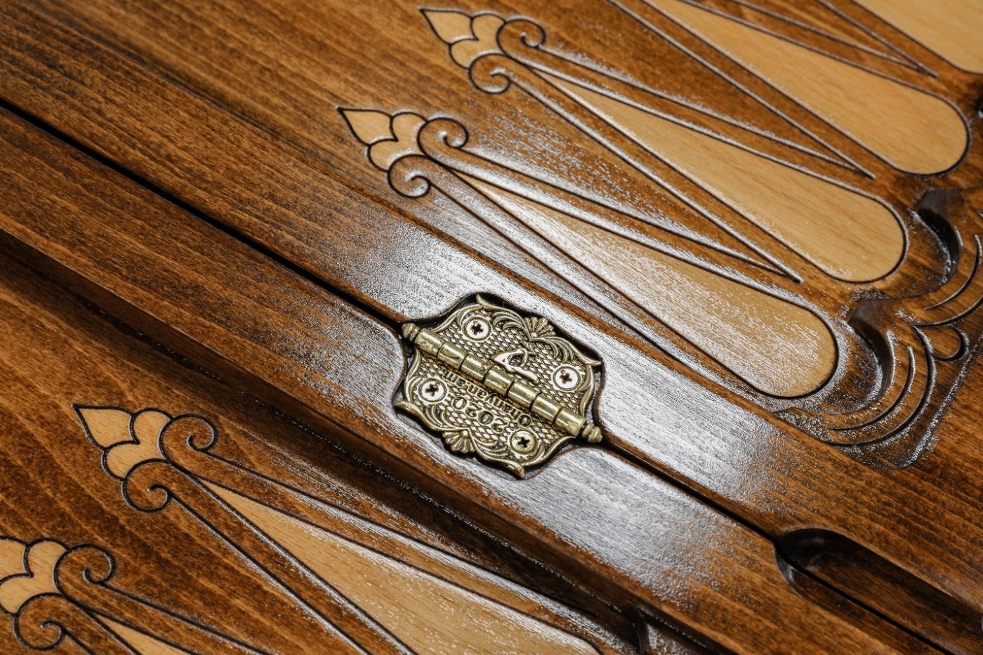Backgammon Board - Coat of Arms of Armenia - Unumperfectus