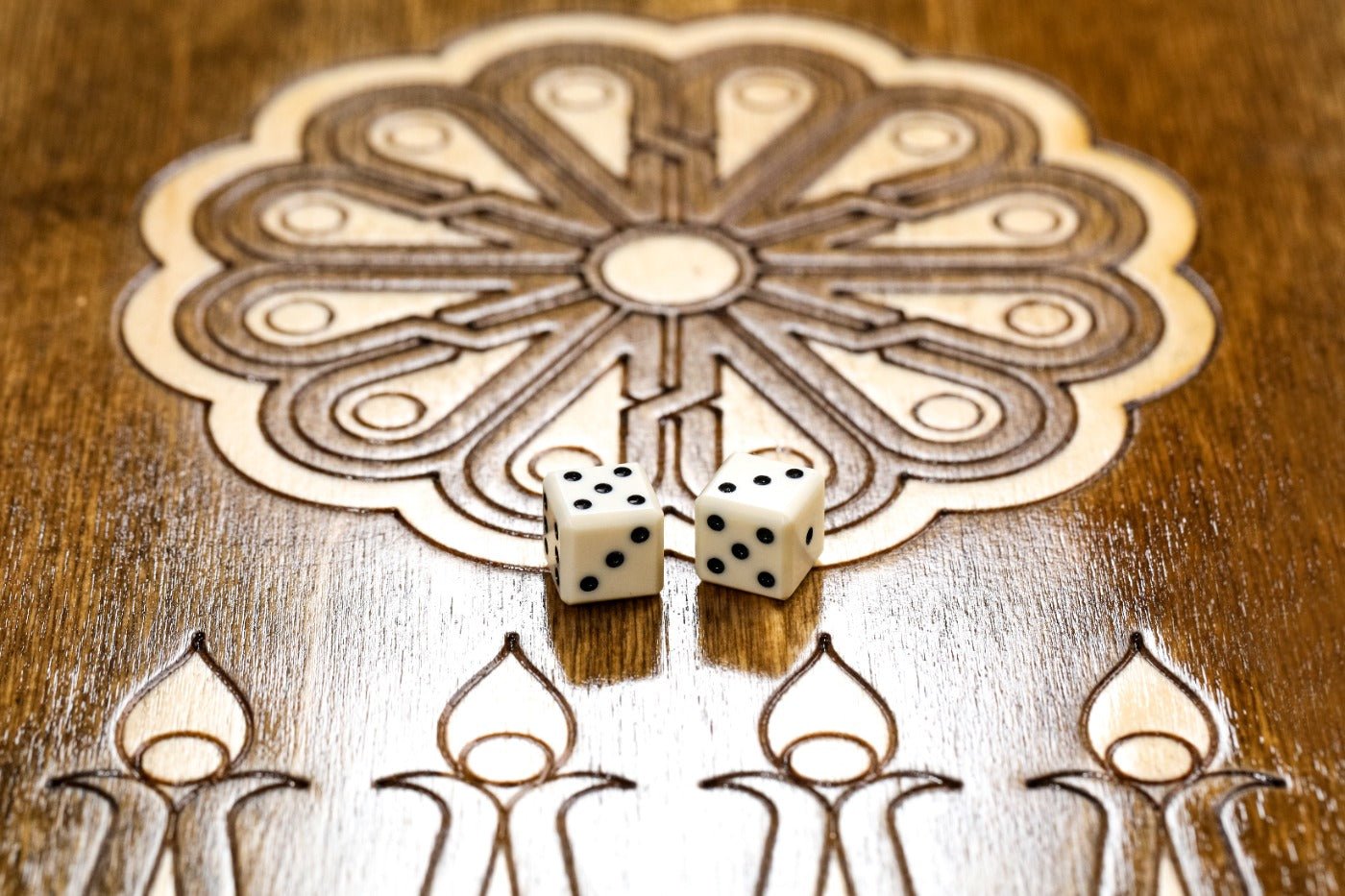 Wooden Backgammon Board Ornamental Motif Classic 23.6" | 60 cm - Unumperfectus