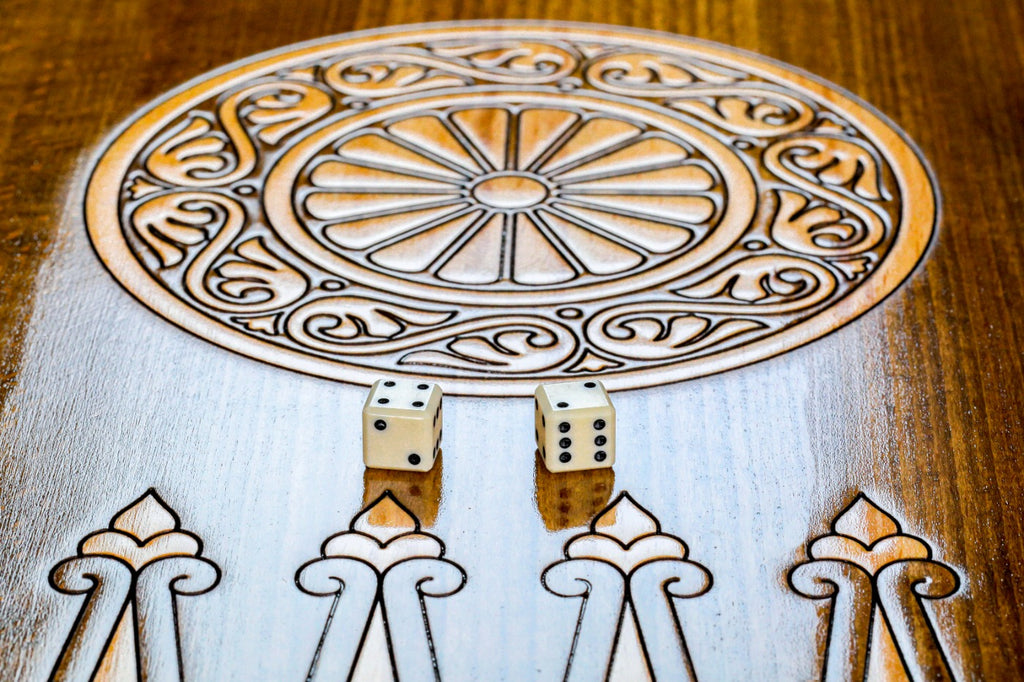 Backgammon Board - Chechen Republic Coat of Arms Wooden Design - Unumperfectus