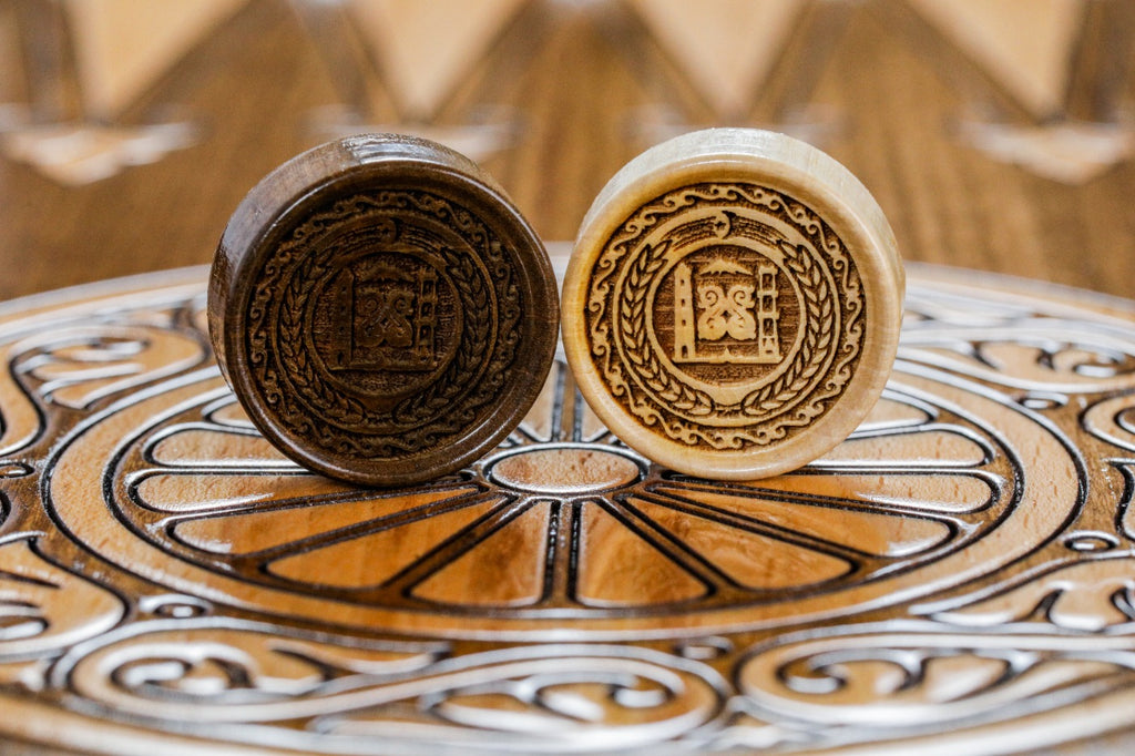 Backgammon Board - Chechen Republic Coat of Arms Wooden Design - Unumperfectus