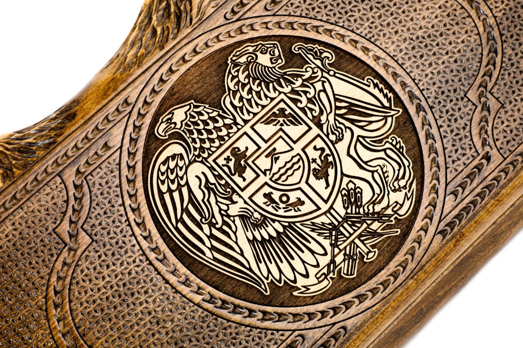 The interior view of the open Hrachya Ohanyan Armenian emblem board highlighting the smooth wood finish and professional pips.