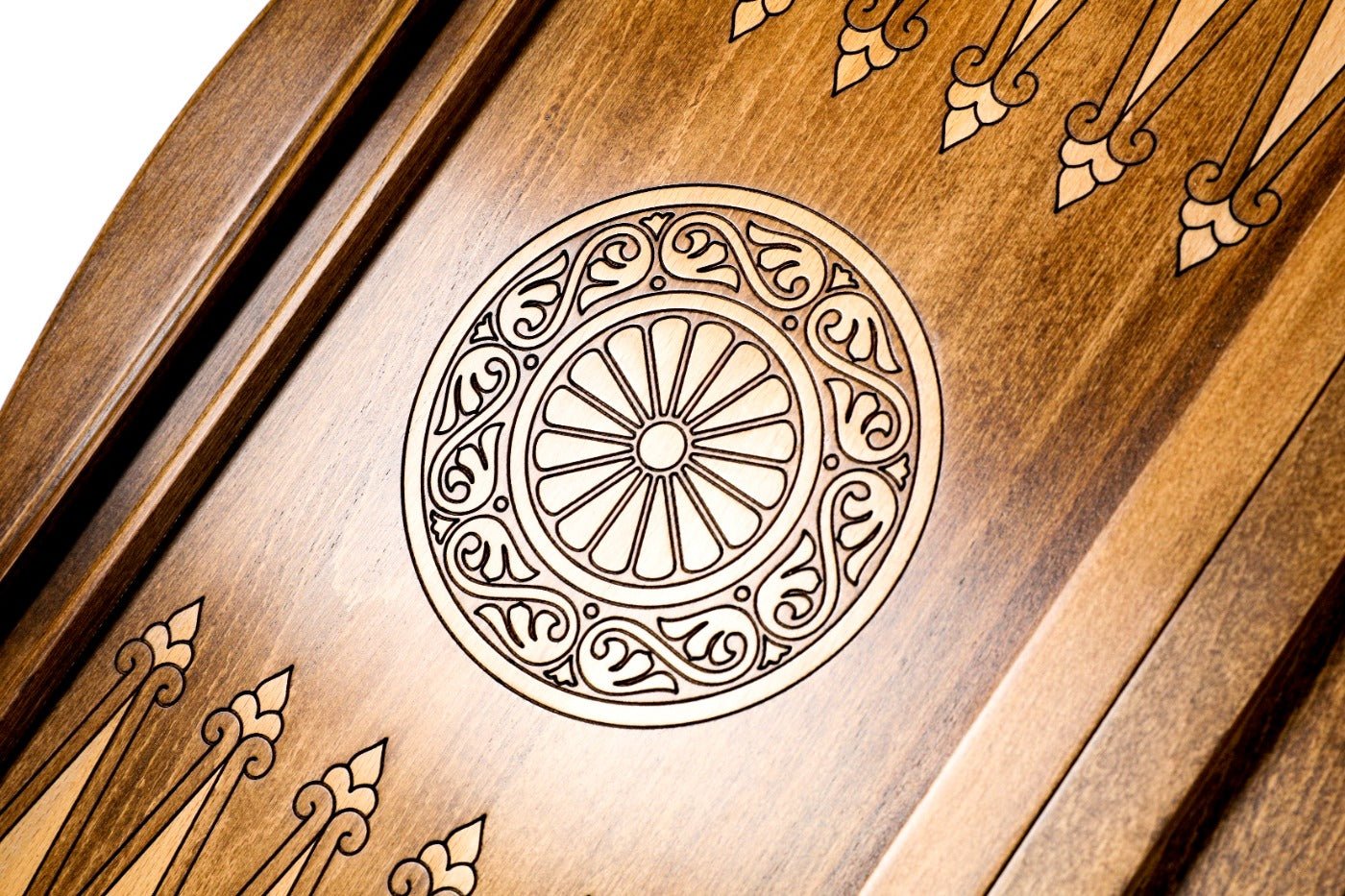 Backgammon Board - Deer Spirit Wooden Design - Unumperfectus