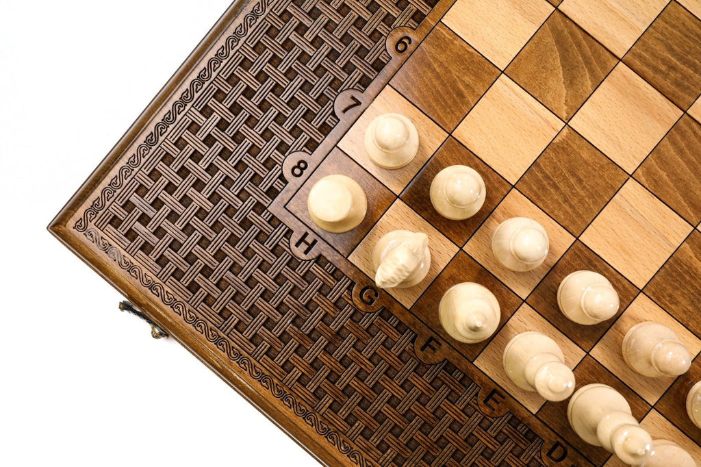Classic Carved Chess Set & Backgammon Board 23.6" | 60 cm - Unumperfectus