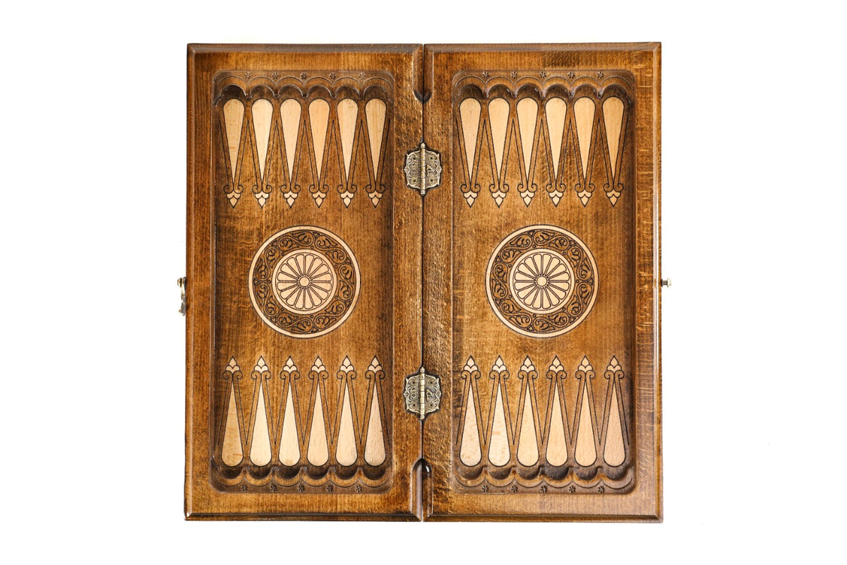 Backgammon field of the combo set laid flat, carved pointed-arch points and central wheel ornaments