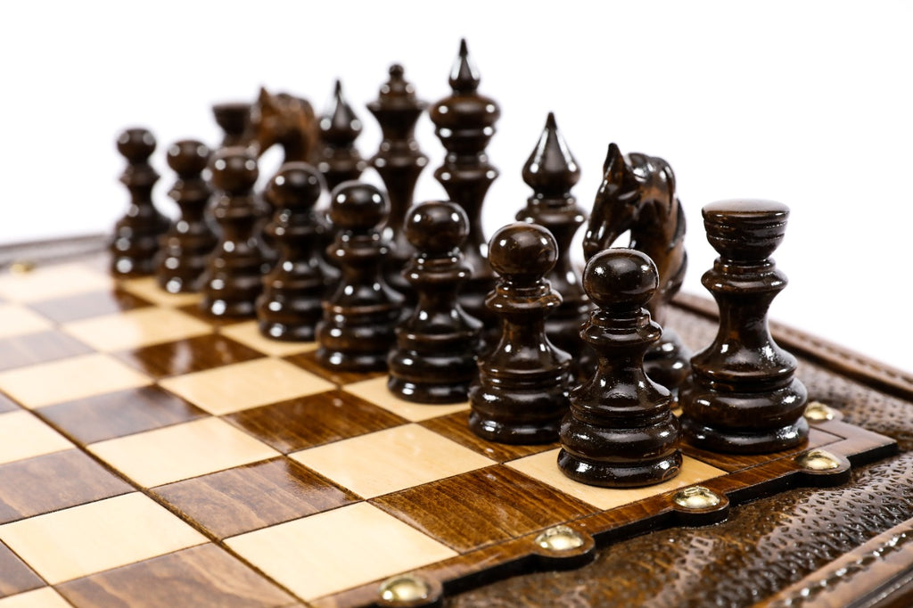 Contour Outline Chess Set with Bronze Details – Carved Wooden Chess Set - Unumperfectus