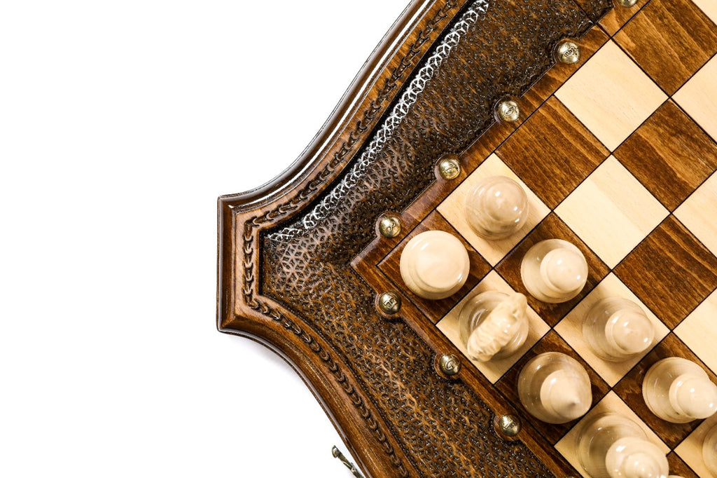 Contour Outline Chess Set with Bronze Details – Carved Wooden Chess Set - Unumperfectus
