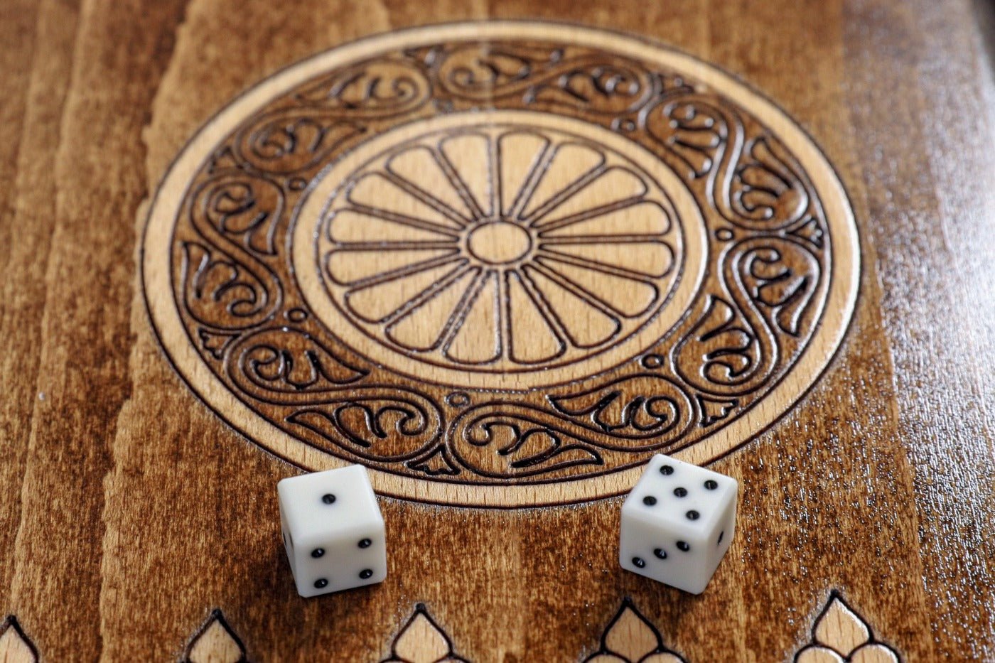 Backgammon Board - Coat of Arms of Armenia - Unumperfectus