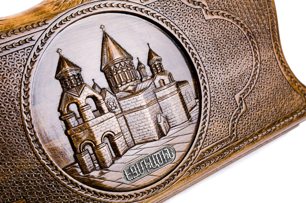 The interior view of the open Hrachya Ohanyan Etchmiadzin set highlighting the smooth wood finish and professional-grade pips.