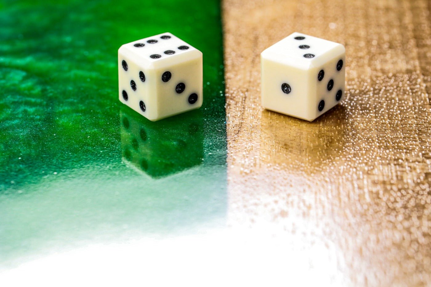 Backgammon Board - River Epoxy Two-Sided - Unumperfectus