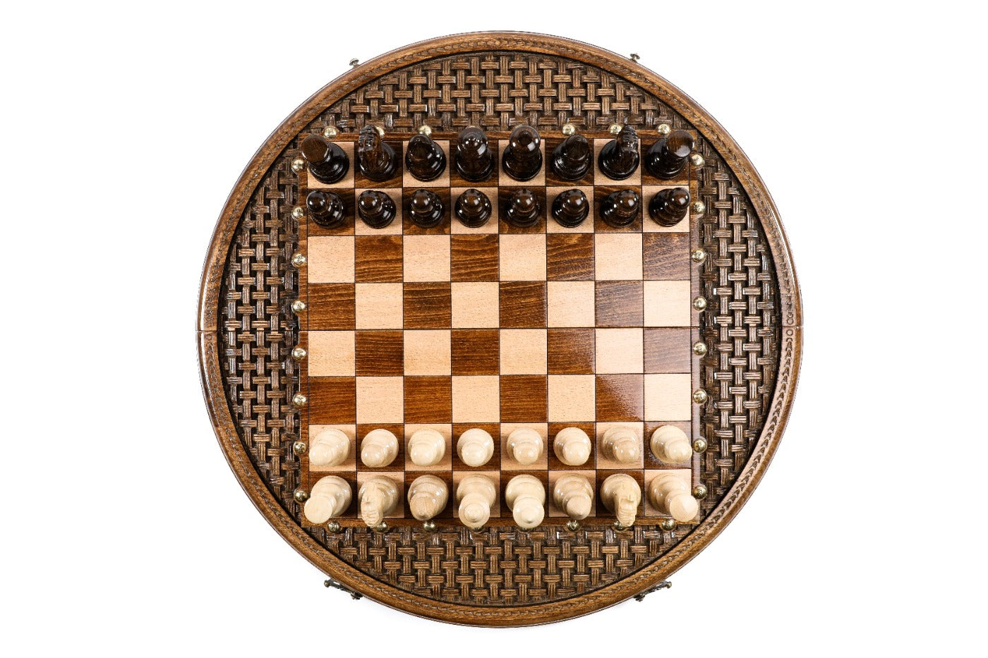 Round Chess Set Carved with Ornamental Pattern and Bronze Details - Unumperfectus