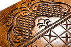 Ararat Classic backgammon board - detail of the wood grain and finish