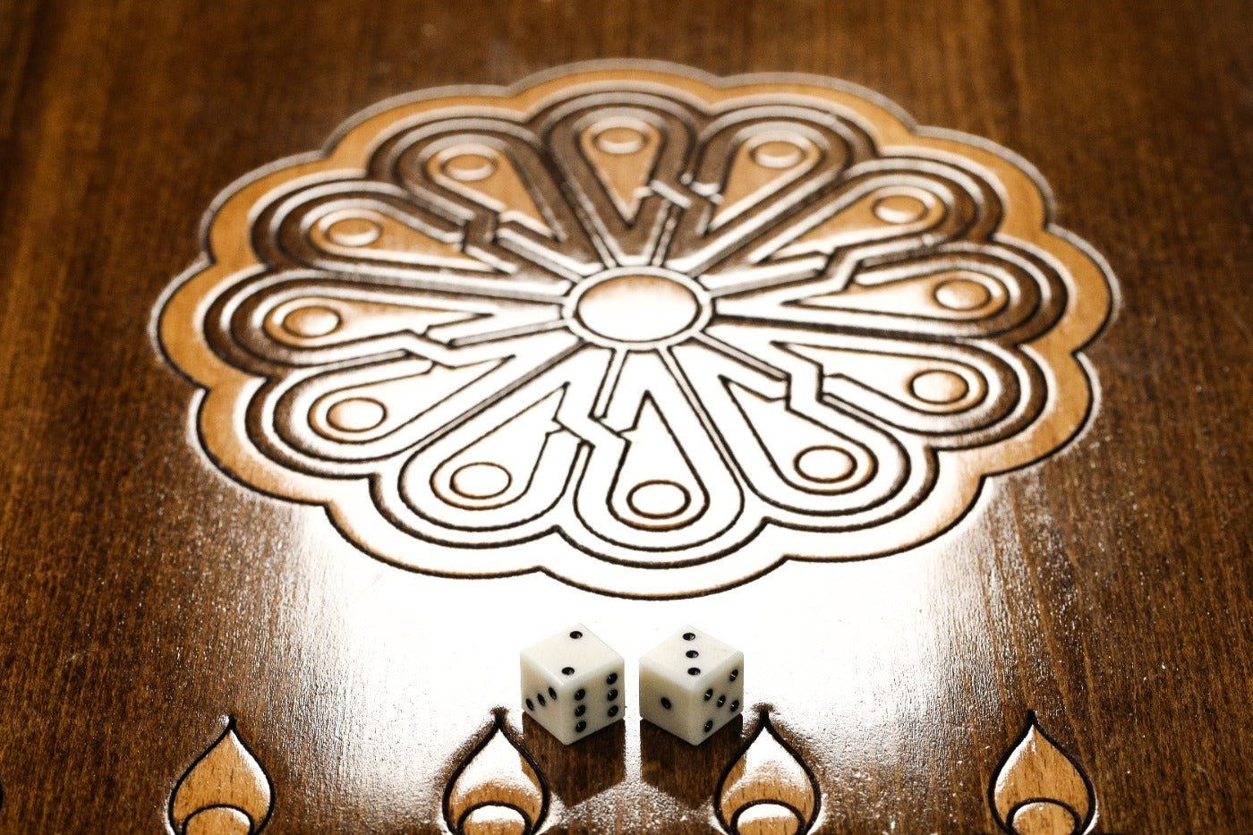 Wooden Backgammon Board Bull 23.6" | 60 cm - Unumperfectus