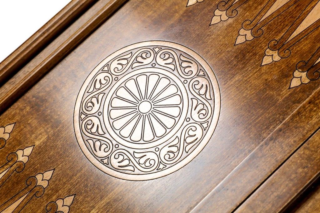 Backgammon Board - Ornamental Bas-Relief Design - Unumperfectus