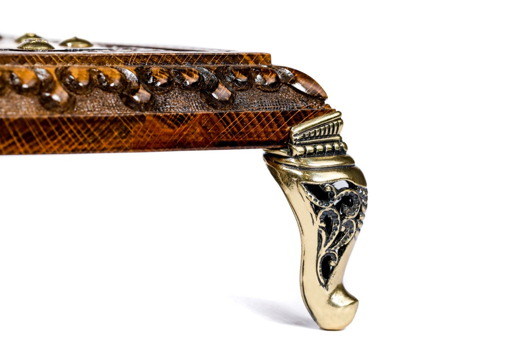 Luxury Chess Set with Bronze Legs Wooden Board - Unumperfectus