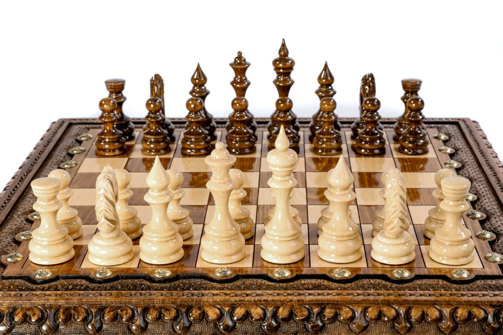 Luxury Chess Set with Bronze Legs Wooden Board - Unumperfectus