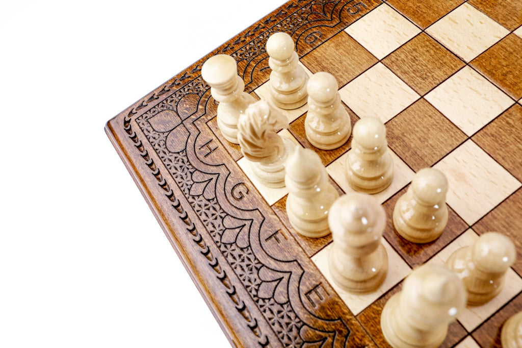 Classic Chess Set with Ornaments – Wooden Chess Set - Unumperfectus