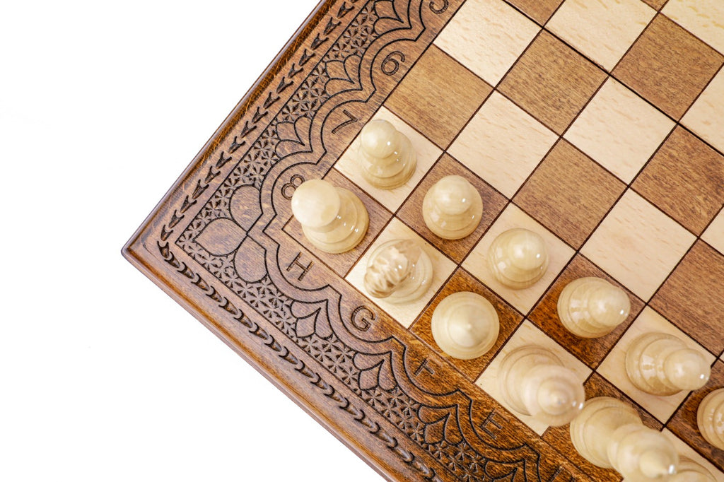 Classic Chess Set with Ornaments – Wooden Chess Set - Unumperfectus