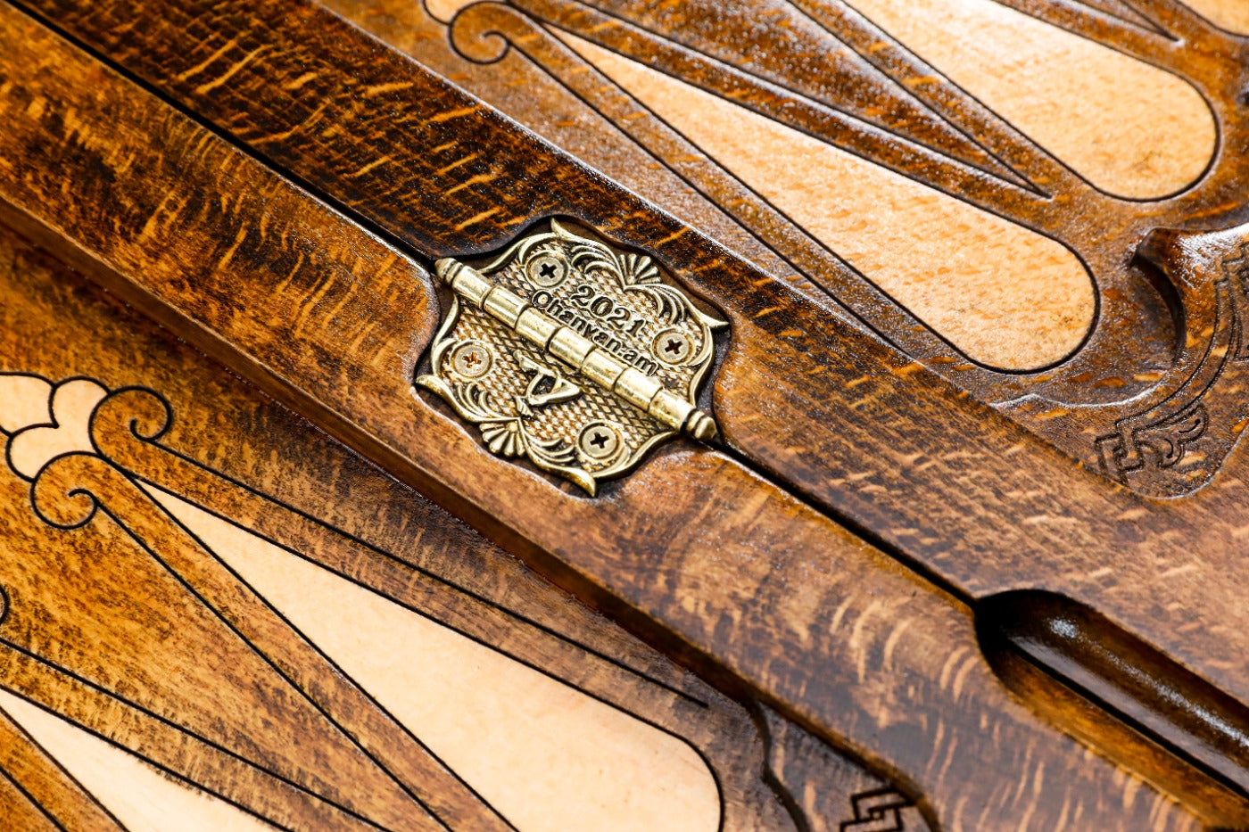 Backgammon Board - Majestic Tiger - Unumperfectus