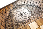 Ararat Classic backgammon board - detail of the wood grain and finish