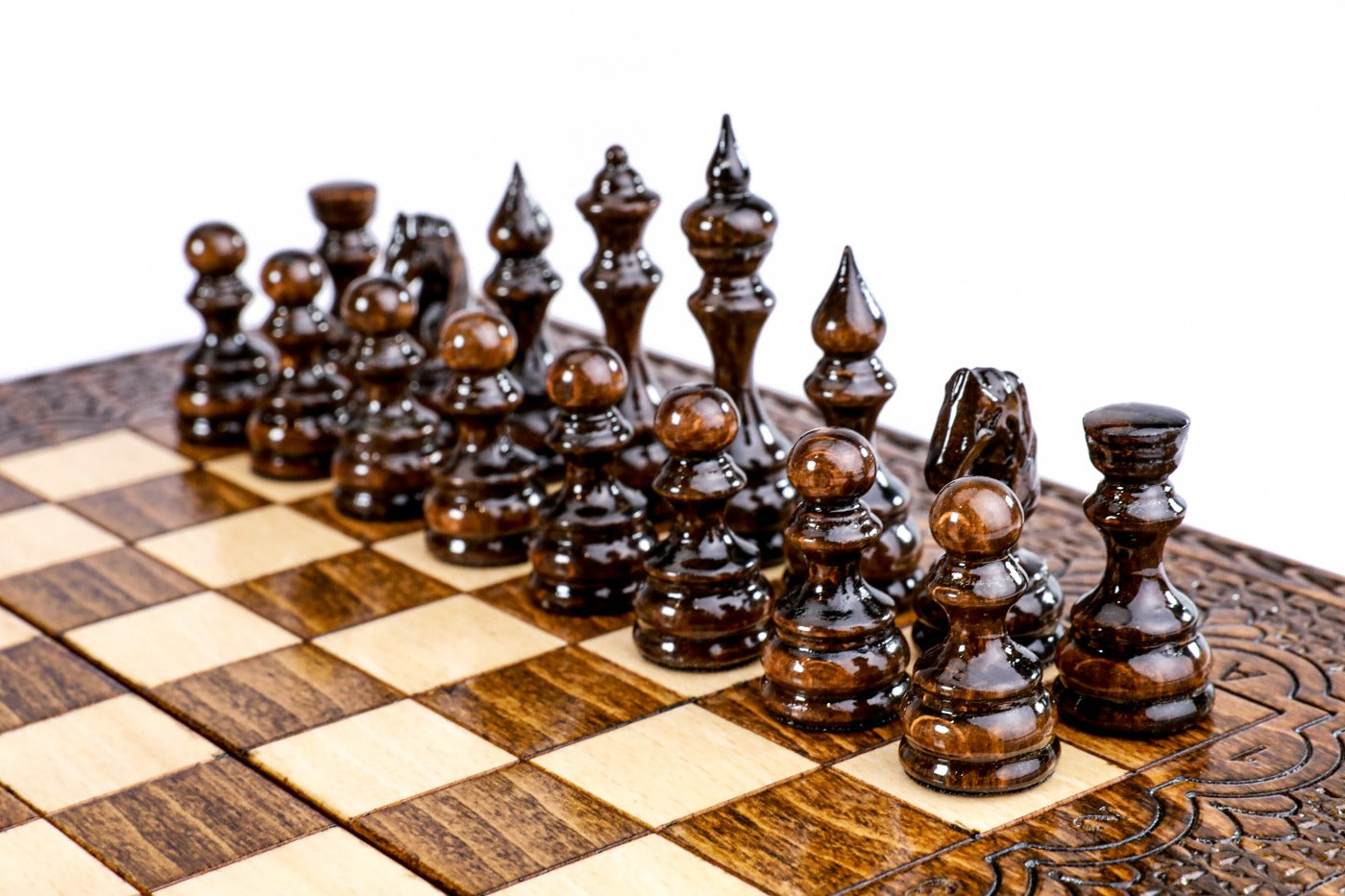 Wooden Chess Set with Ornaments – Classic Board - Unumperfectus