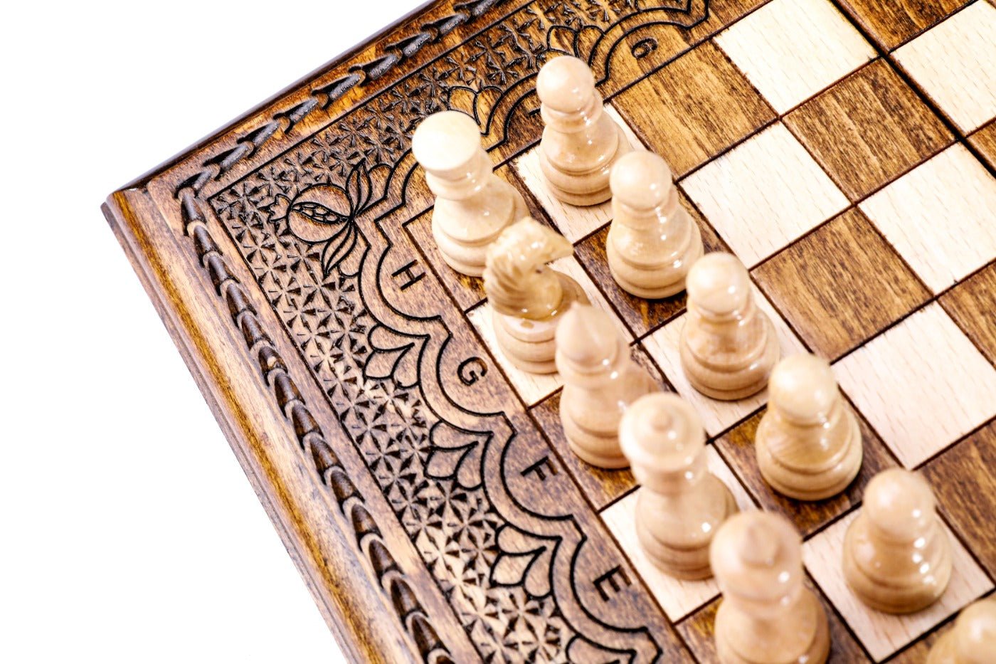 Wooden Chess Set with Ornaments – Classic Board - Unumperfectus