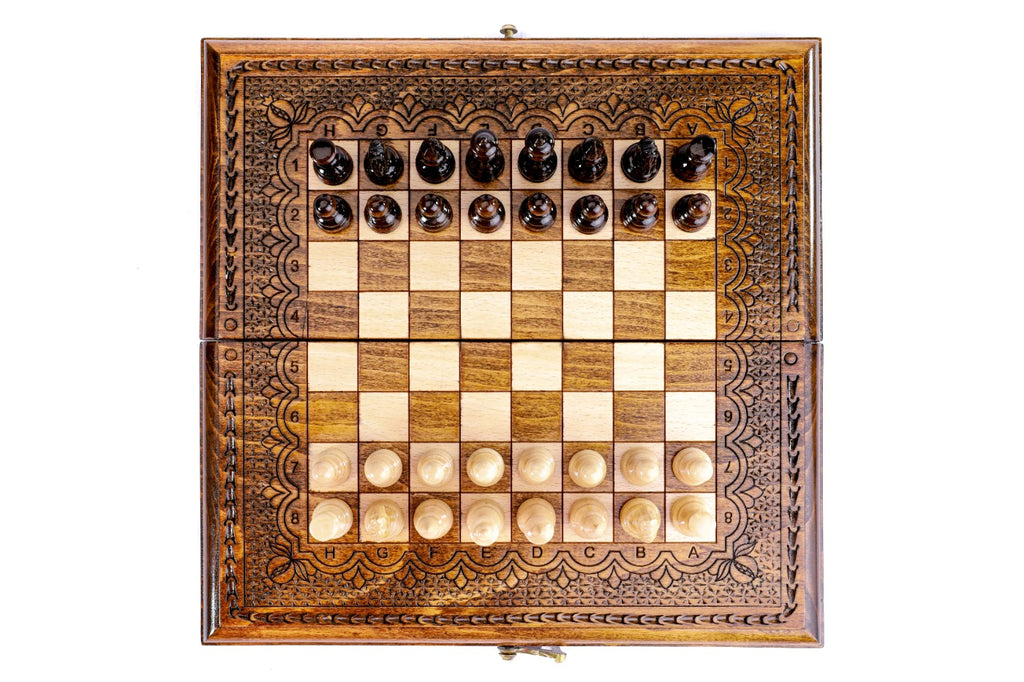 Wooden Chess Set with Ornaments – Classic Board - Unumperfectus