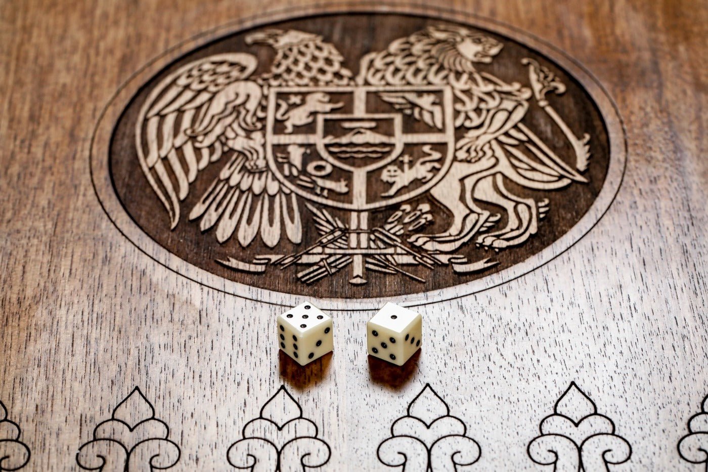Backgammon Board - We Are Our Mountains - Unumperfectus
