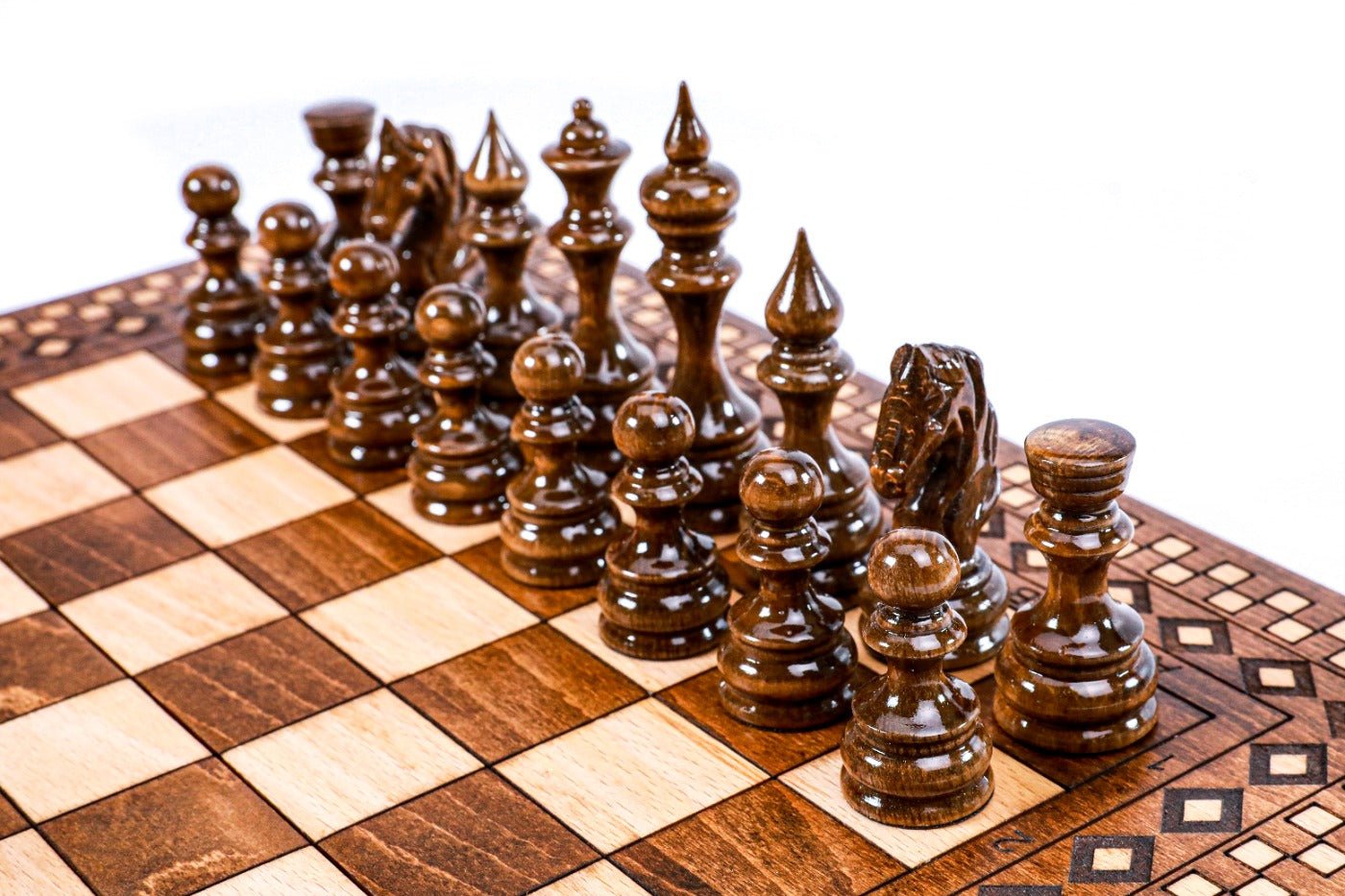Wooden Chess Set & Backgammon With Classic Carpet Design 40 cm / 15.7" - Unumperfectus