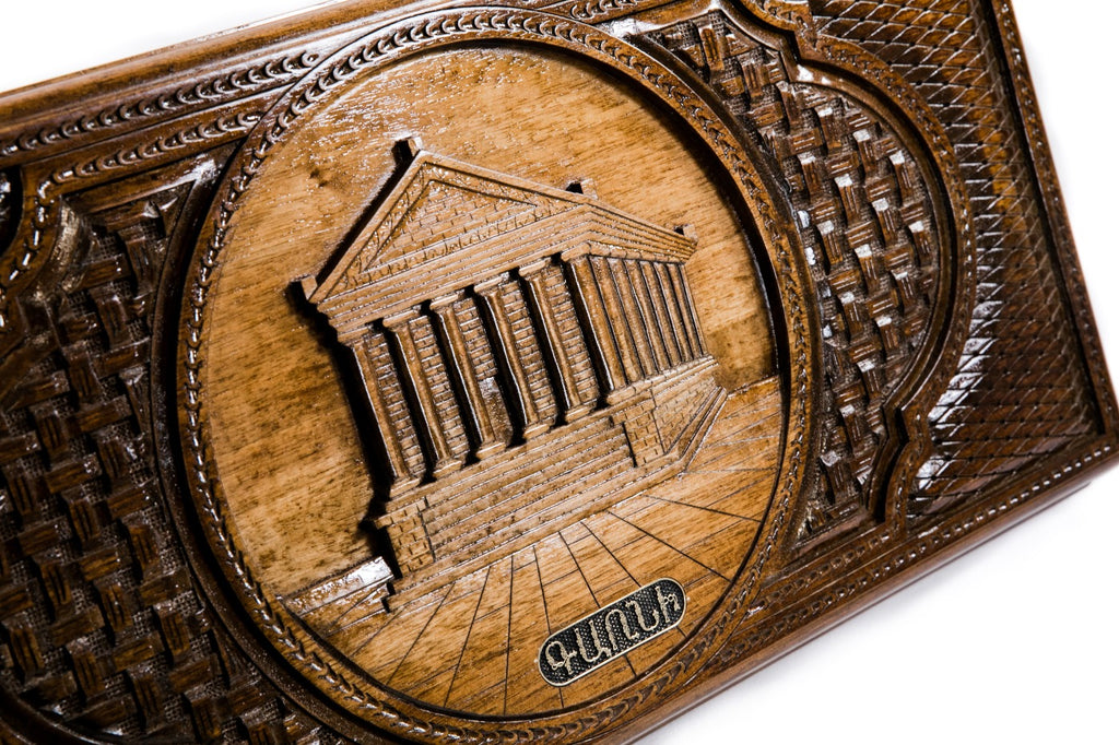 The interior view of the open Hrachya Ohanyan Garni set highlighting the smooth wood grain and professional pips.