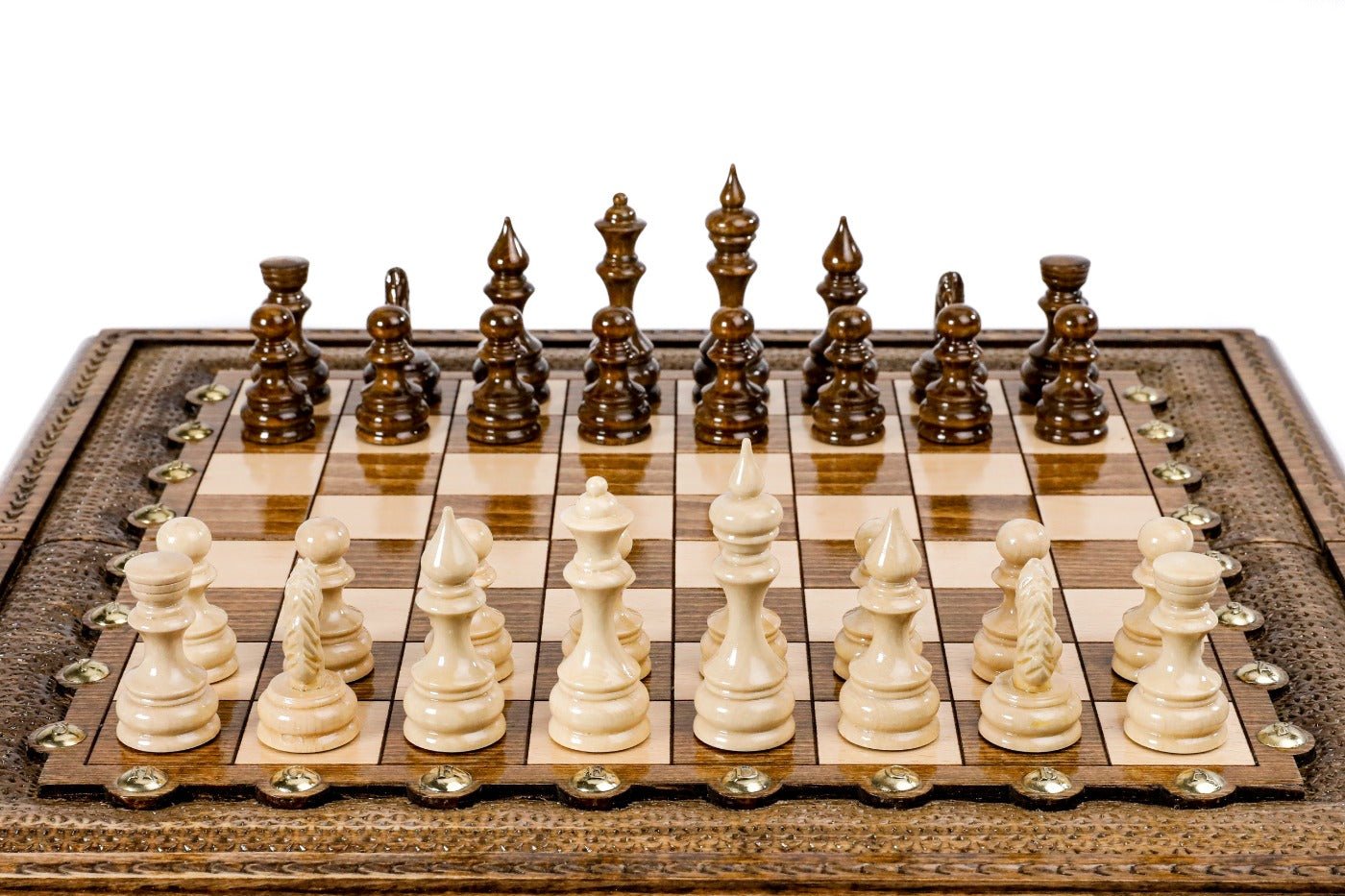 Classic Carved Chess Set with Bronze Details – Wooden Chess Set - Unumperfectus